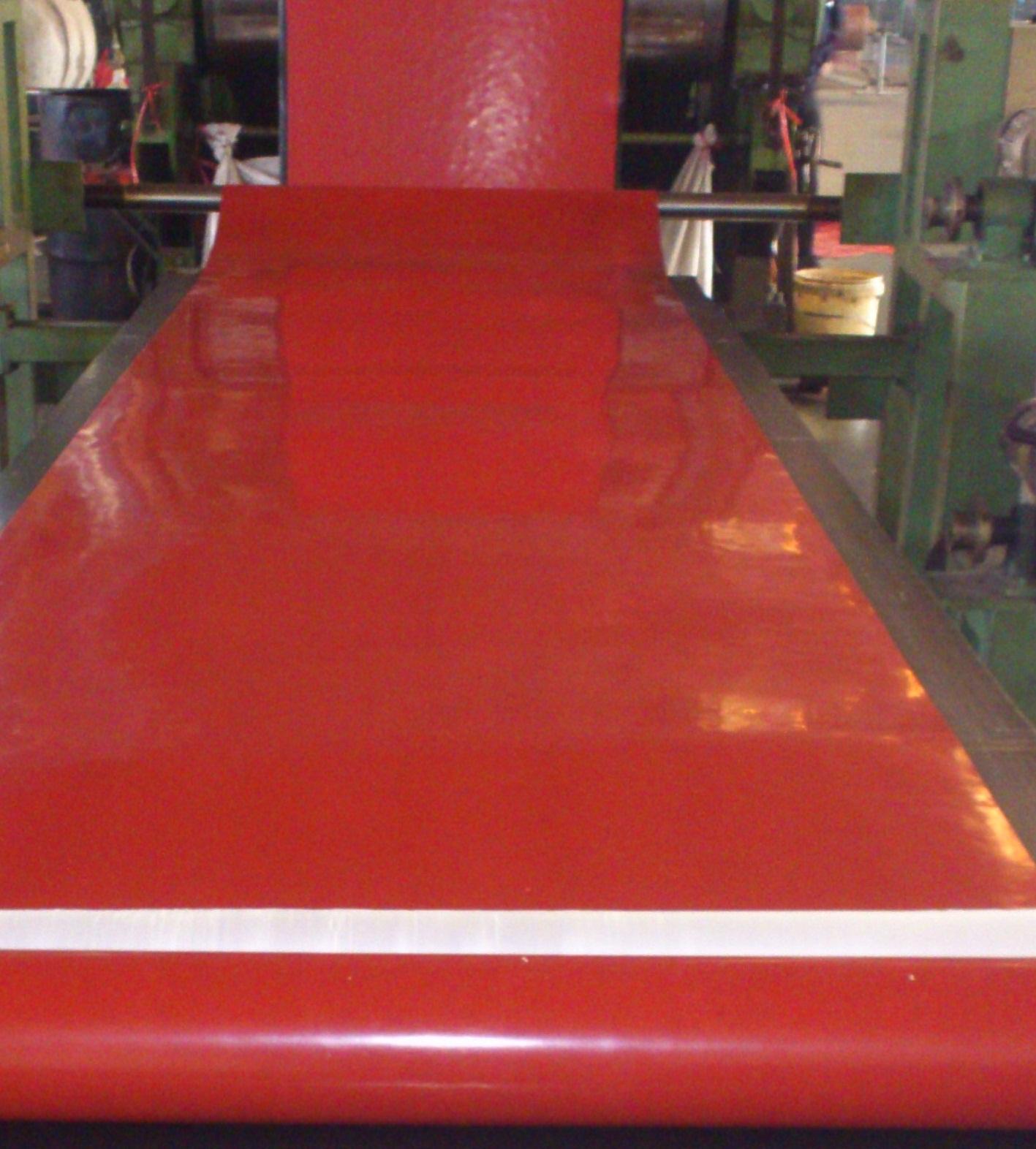 红色绝缘胶垫生产车间